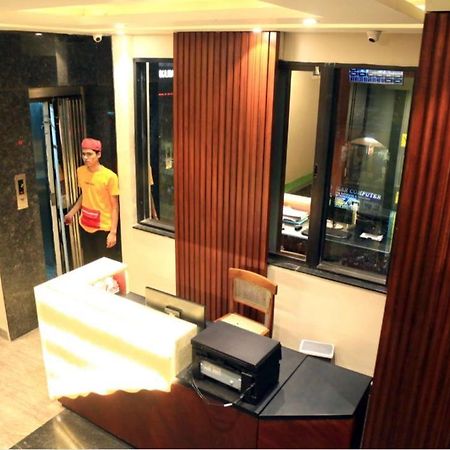 M Square Hotel Vellore Luaran gambar