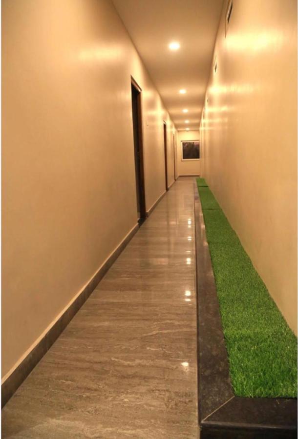 M Square Hotel Vellore Luaran gambar