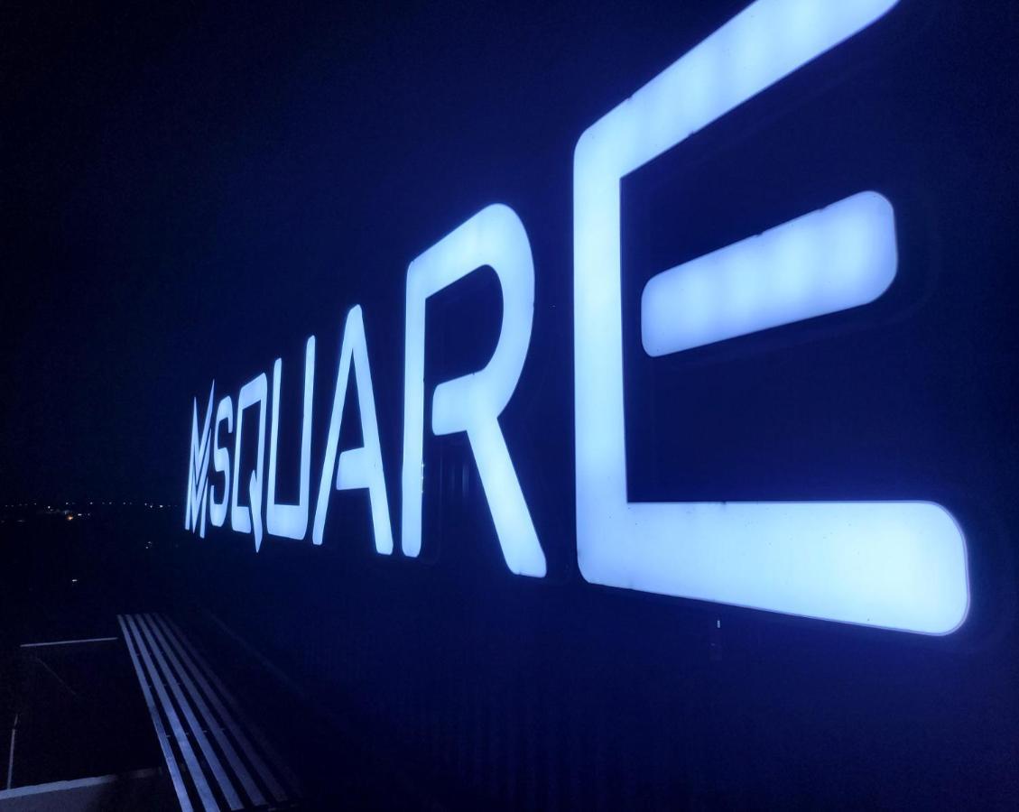 M Square Hotel Vellore Luaran gambar