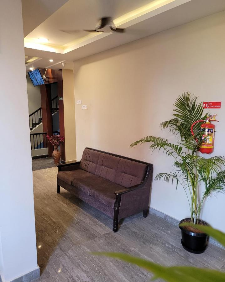 M Square Hotel Vellore Luaran gambar
