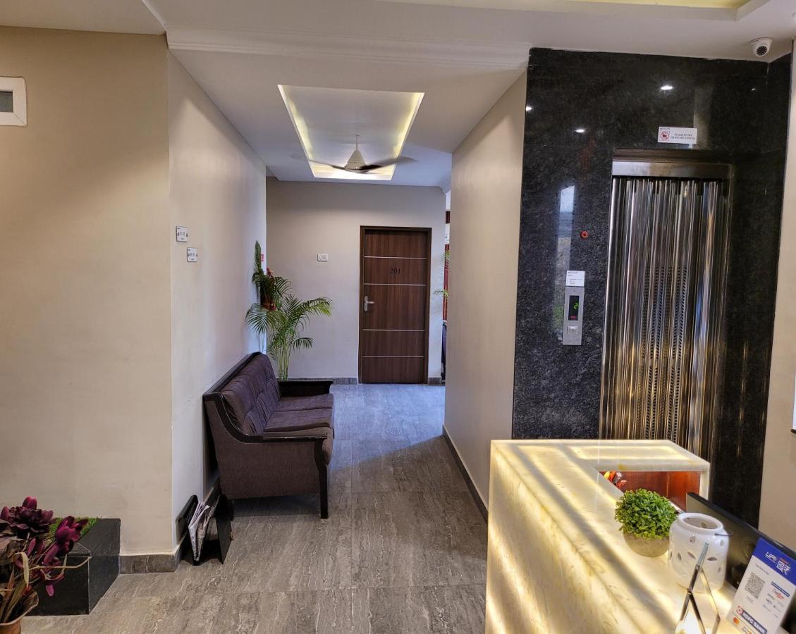M Square Hotel Vellore Luaran gambar